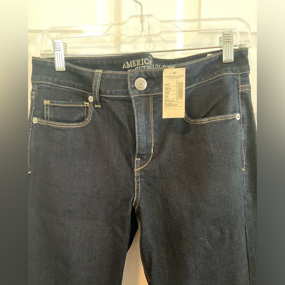 American Eagle size 8 straight dark wash jeans - Picture 2 of 3